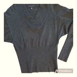 BANANA REPUBLIC SWEATER SIZE SMALL DARK GRAY